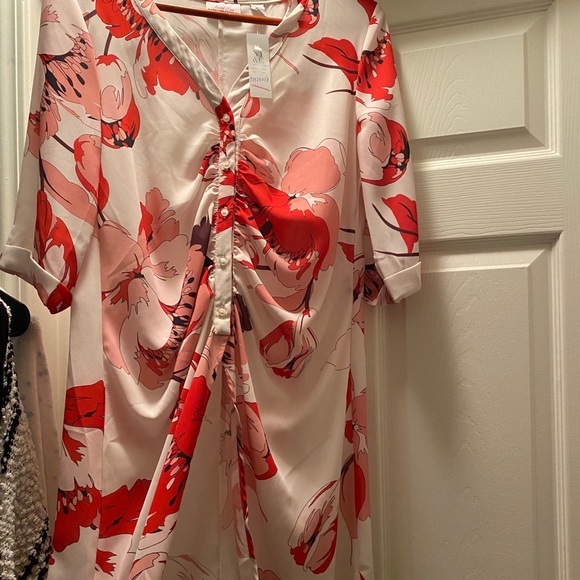Blouse that is open in the front high low - Picture 1 of 1